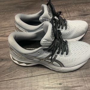 Asics running shoes size 36.5 worn only 2ice